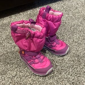 Stride Rite Made 2 Play Pink and Purple Winter Boots sneakers 6 Wide